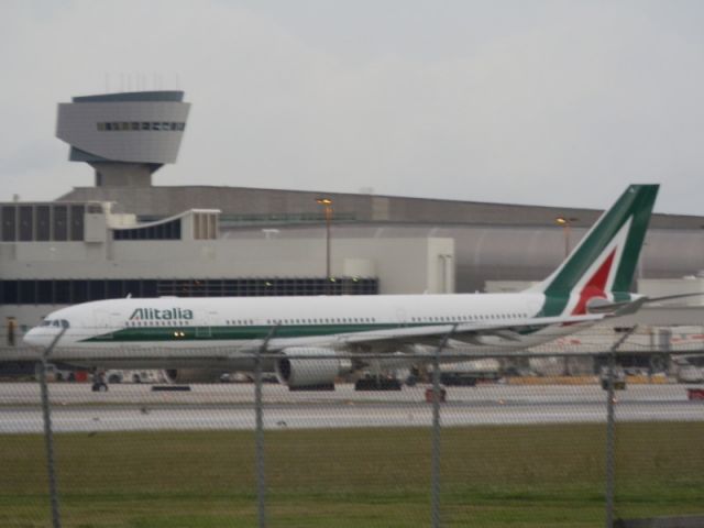 Airbus A330-200 (EI-EJL)