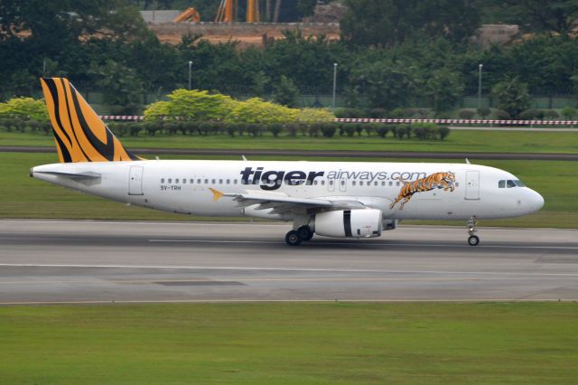 Airbus A320 (9V-TRH)