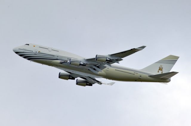 Boeing 747-400 (V8-ALI) - From my house window. A common sight every Saturday morning...