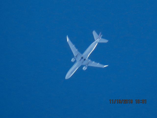 Embraer 175 (N274NN)