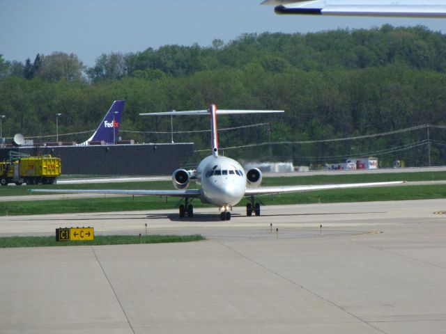 McDonnell Douglas DC-9-30 (N1799U)