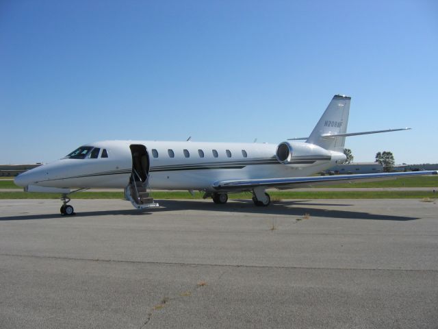 Cessna Citation Sovereign (N208MF) - Taking a break in Pocahontad AR