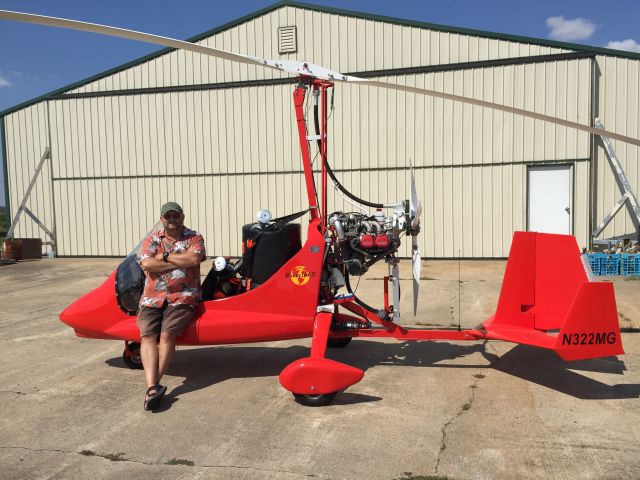 Experimental 100kts (N322MG) - Paul Salmon with his Gyroplane "Missing Link II" after setting new Transcontinental Speed Records for Westbound, Eastbound, and Roundtrip in August 2015. He flew from Torrance, California to Jacksonville, Florida and back in 76 hours.