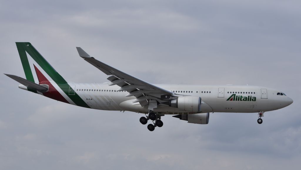 Airbus A330-200 (EI-EJK)
