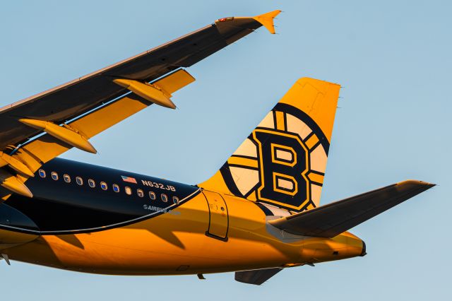 Airbus A320 (N632JB)