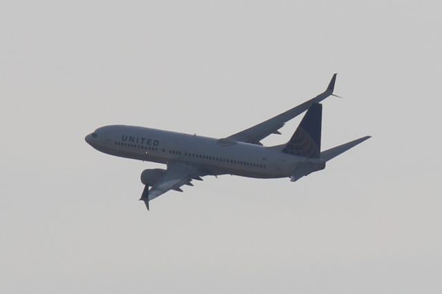 Boeing 737-800 (N35260) - Departing Runway: 22L. IFR. Squawk 6503. Operating as "United" UAL626/UA626 on 8/04/2018.