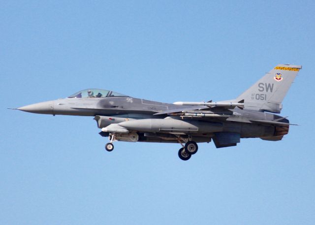 Lockheed F-16 Fighting Falcon (01-7051) - At Barksdale Air Force Base. 2001 General Dynamics F-16C 