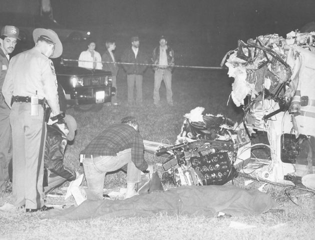 Cessna Skyhawk (N55276) - Rescuers look over wreckage of this Cessna 172P which crashed at Davis Field in Axton Va.12/2/90..NTSB BF091LA016..1 Fatal..