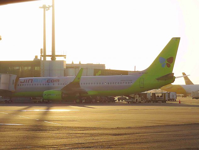 Boeing 737-800 (HL8242) - I took this picture on Aug 13, 2019br /LJ203/LJ204 ICN-NRT-ICN