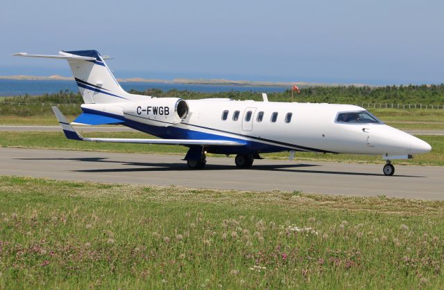 Learjet 40 (C-FWGB)