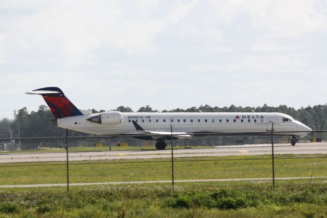 Canadair Regional Jet CRJ-700 (N398CA) - Delta Flight 5324 operated by ExpressJet (N398CA) departs Southwest Florida International Airport enroute to LaGuardia Airport