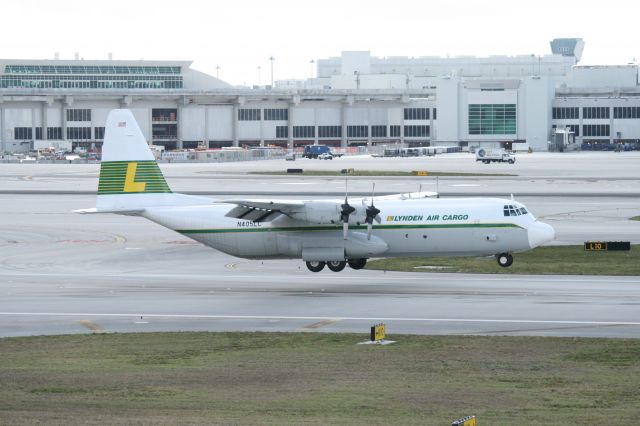 Lockheed C-130 Hercules (N405LC)