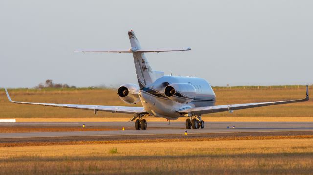 Hawker 800 (VH-MQY)