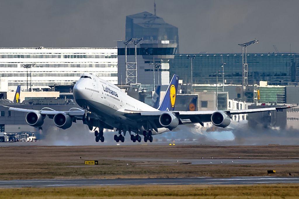 BOEING 747-8 (D-ABYK)