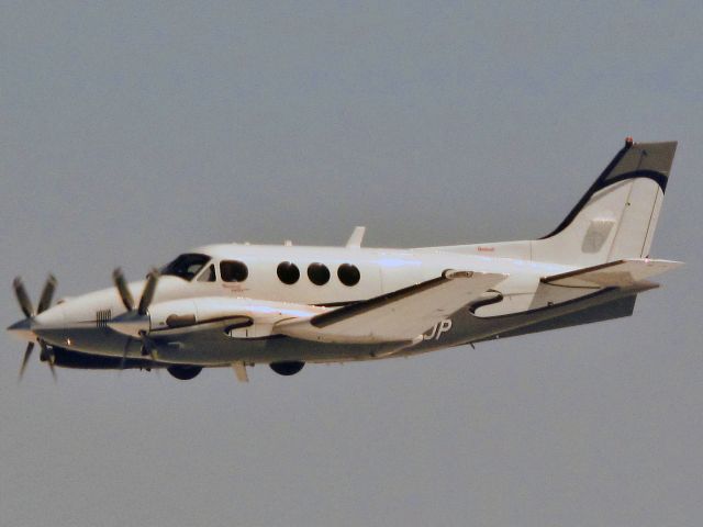 Beechcraft King Air 90 (RLI331)