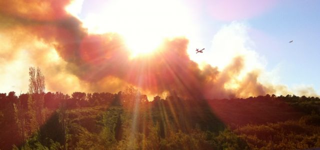 Canadair CL-415 SuperScooper — - Fire fighting Bombardiers "Canadairs" fighting a fire nearby Marseille, France. I have uploaded a video on my FB page, publicly available.