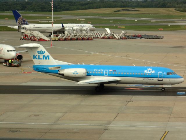 Fokker 70 (PH-KZI)
