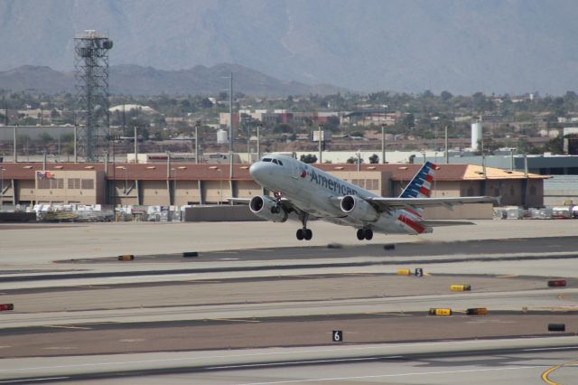 Airbus A319 (N810AW)