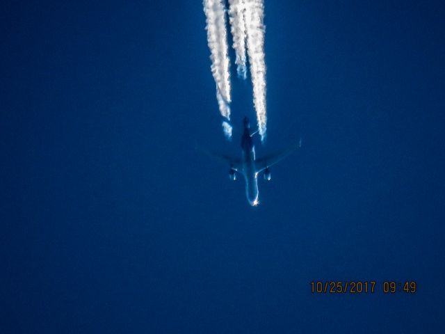 Boeing MD-11 (N616FE)