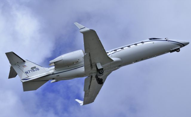 Learjet 60 (N719JB)