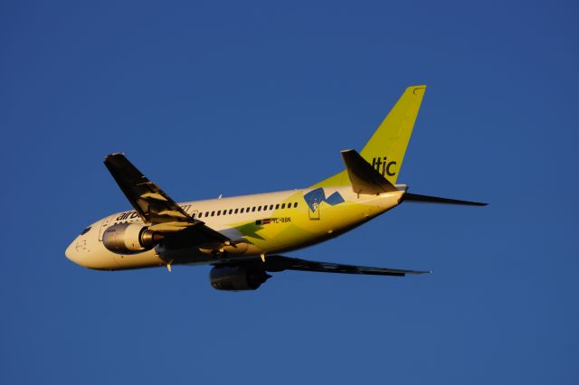 Boeing 737-700 (YL-BBN)