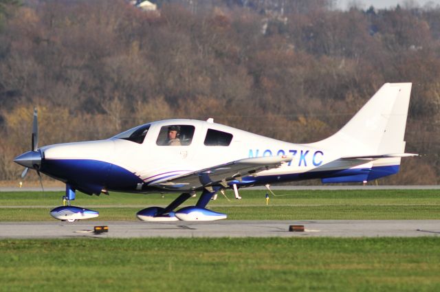 Cessna 400 (N927KC) - Seen at KFDK on 11/15/2009.      a href=http://discussions.flightaware.com/profile.php?mode=viewprofile&u=269247  [ concord977 profile ]/a