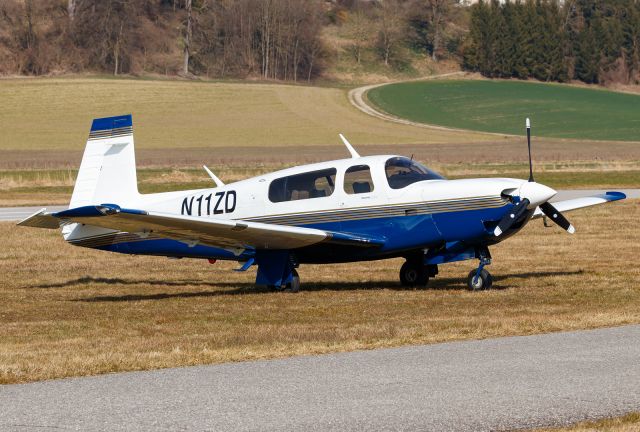 Mooney M-20 Turbo (N11ZD)