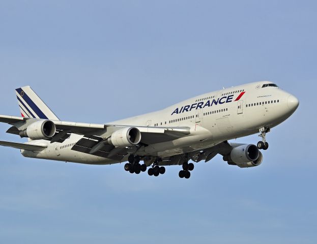Boeing 747-400 —