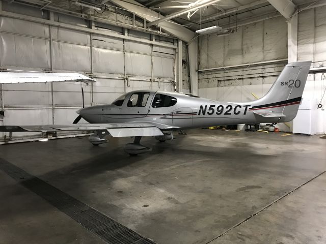 Cirrus SR-20 (N592CT)