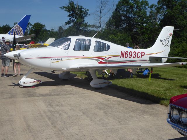 Cirrus SR-22 (N693CP)