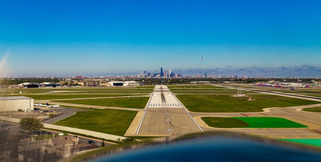 Grumman Tr2 (N8997L) - Short final 4L at MDW!