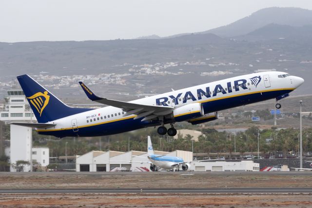 Boeing 737-800 (9H-QCX) - Tenerife Sur, br /174 MAY 2021