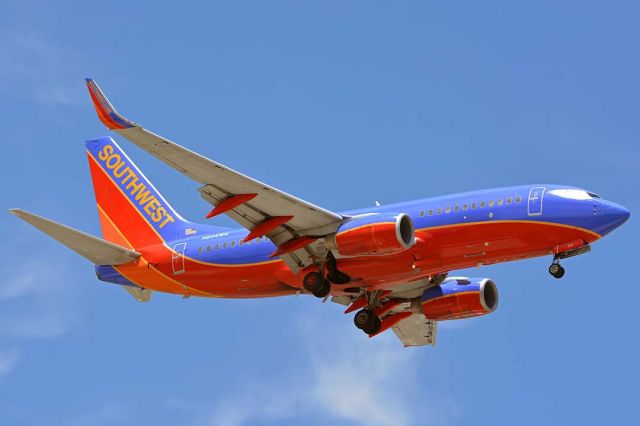 Boeing 737-700 (N204WN) - Southwest Boeing 737-7H4 N204WN at Phoenix Sky Harbor on July 24, 2018. 