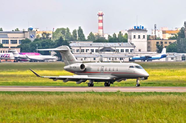 Canadair Challenger 350 (9H-VCA)