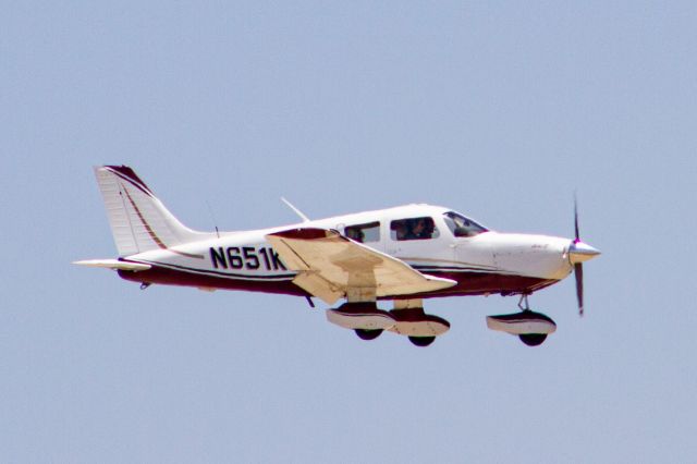 Piper Cherokee (N651KC)