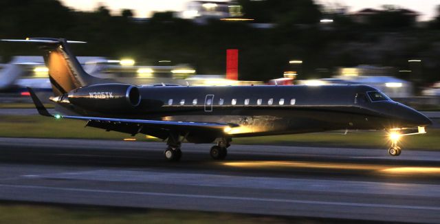 Embraer Legacy 600/650 (N305TK)