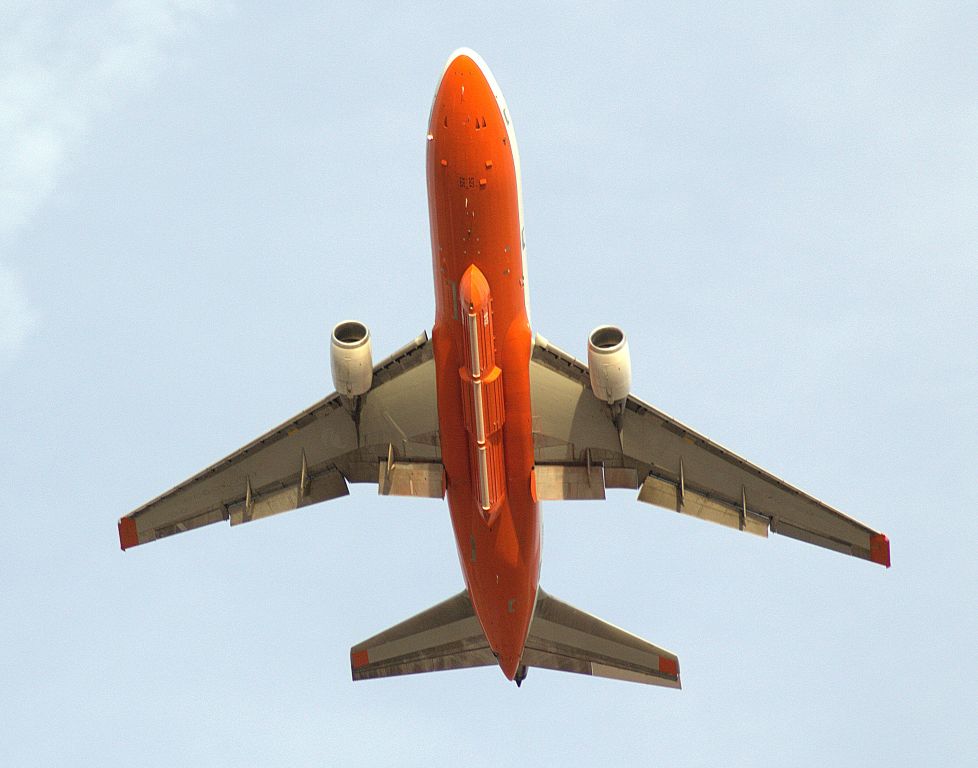 McDonnell Douglas DC-10 (N522AX) - Tanker 912 doing a shakedown flight