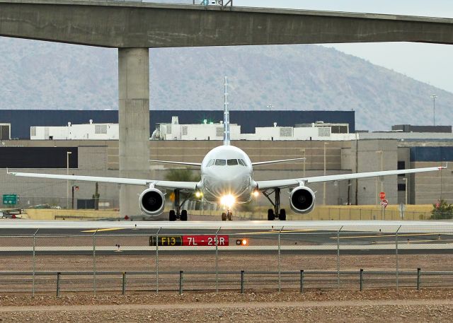 Airbus A319 (N817AW)