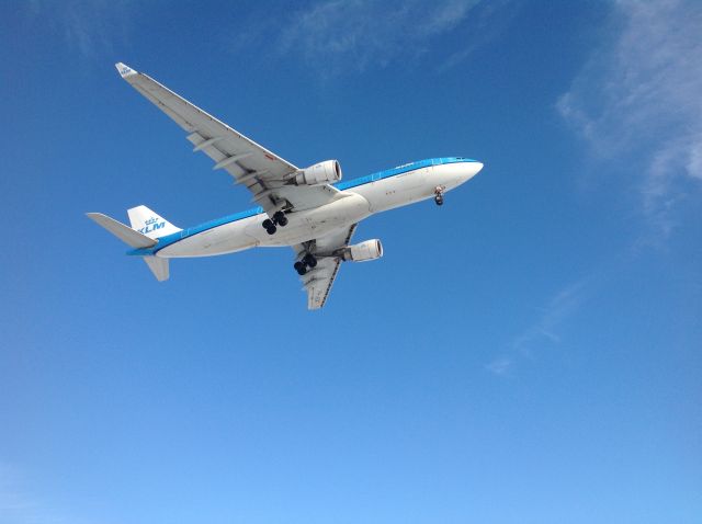 Airbus A330-300 (PH-AOK)