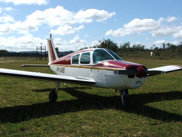 Piper Cherokee (VH-UWB)