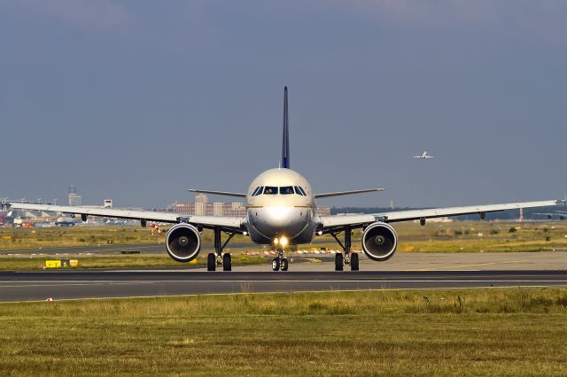 Airbus A320 (HZ-ASE)