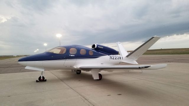 Cirrus Vision SF50 (N223WY)