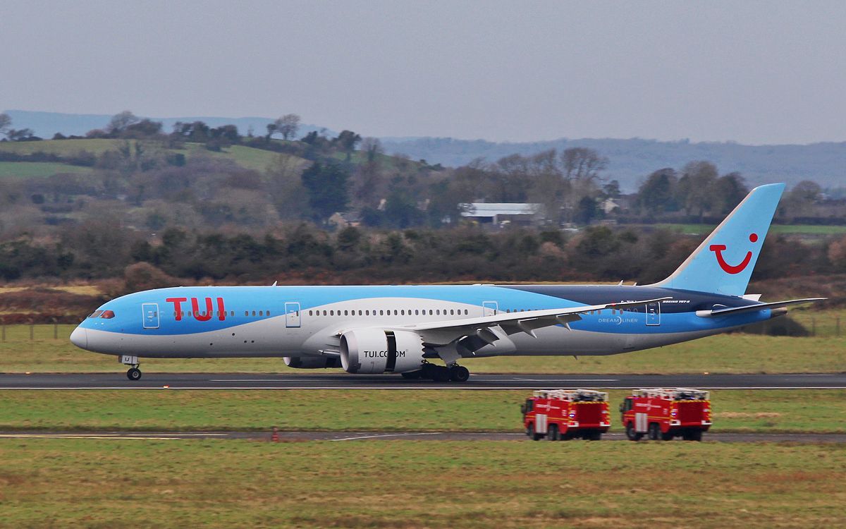 Boeing 787-9 Dreamliner (G-TUIJ) - thomson b787-9 g-tuij diverting to shannon while routing from gatwick to bridgetown barbados 31/12/16.