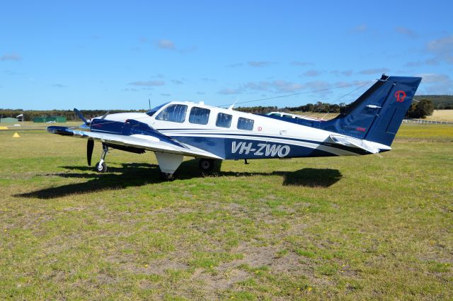 VH-ZWO — - Baron at Flinders Island, Jan 2022