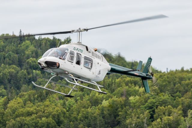 Bell JetRanger (C-FJTO) - Breton Air landing at Cape Smokey