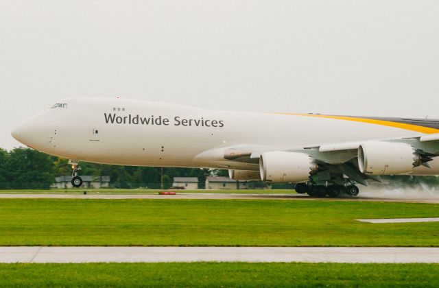 BOEING 747-8 (N628UP)