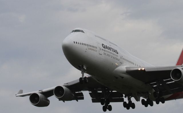 Boeing 747-400 (VH-OJA)