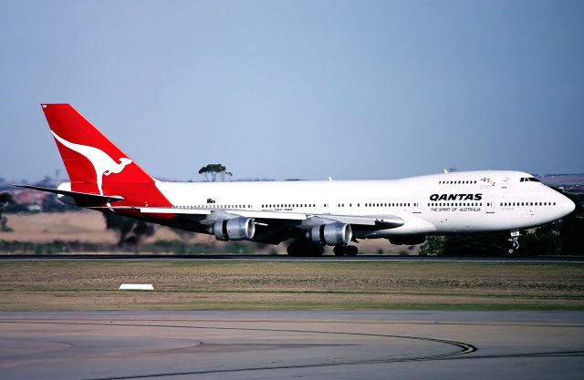 Boeing 747-200 (VH-ECB)