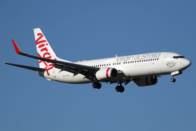 Boeing 737-800 (VH-YIZ)