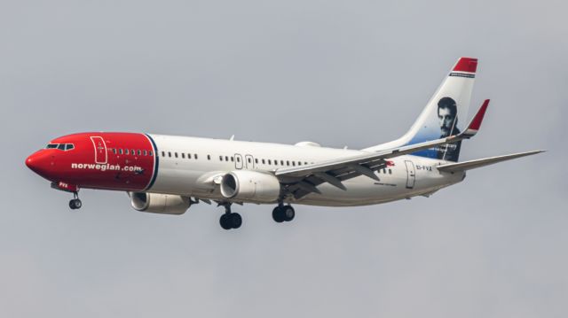 Boeing 737-800 (EI-FVX)